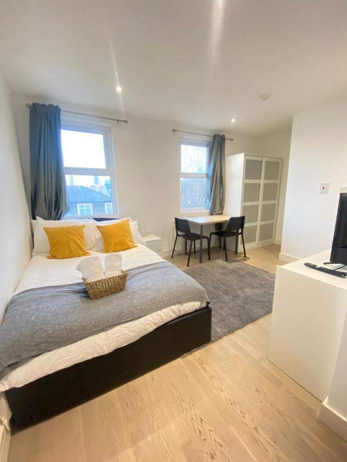 Cozy En-Suite Near Stratford London Exterior foto