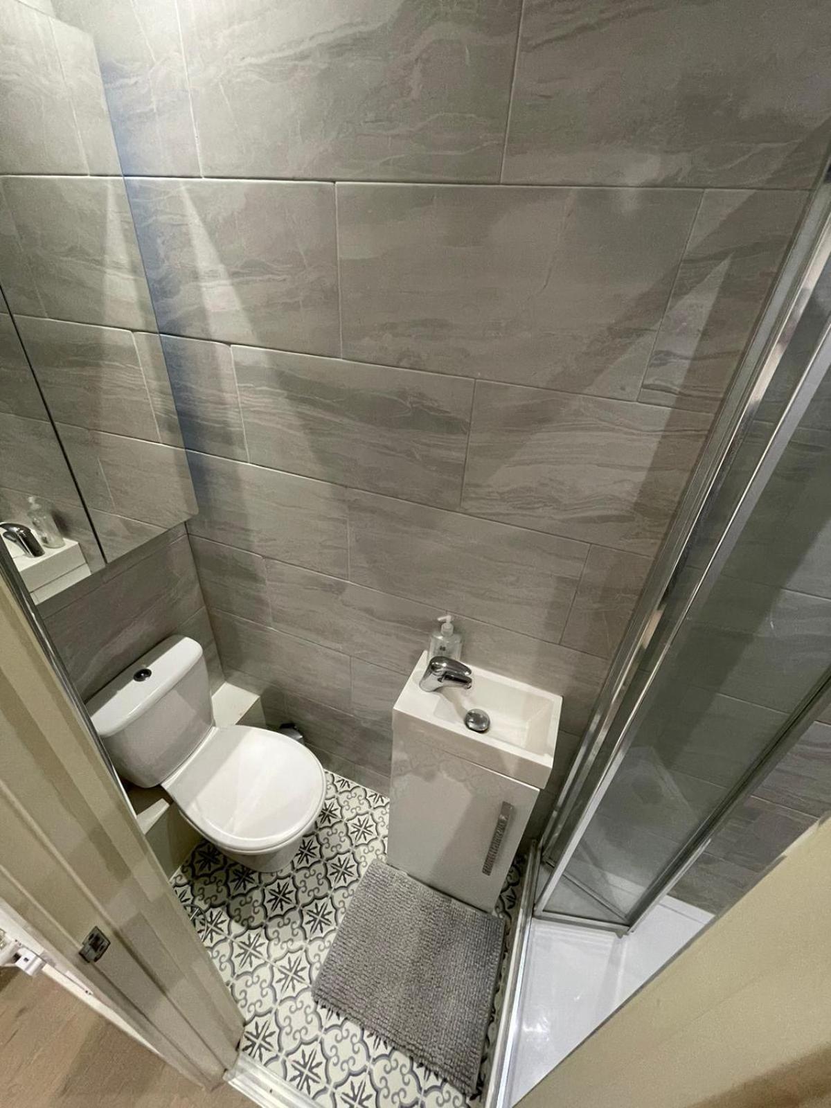 Cozy En-Suite Near Stratford London Exterior foto