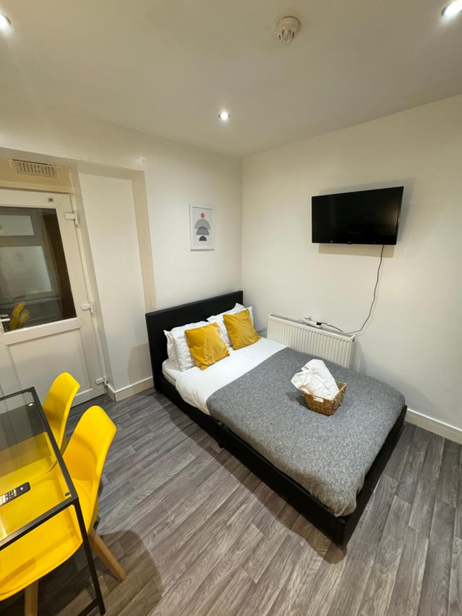 Cozy En-Suite Near Stratford London Exterior foto